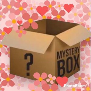 🎁🎁🌟🌟Mystery box 🌟🌟🎁🎁 for women’s 3 pcs x 20💲 Size SMALL